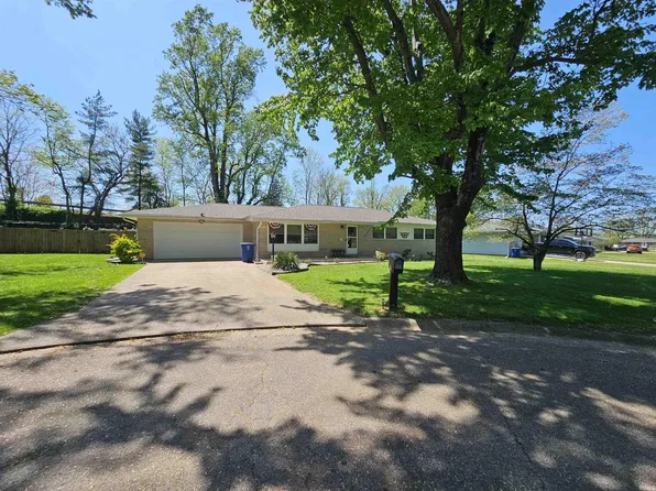 122 Pleasant View Dr, Mitchell, IN 47446