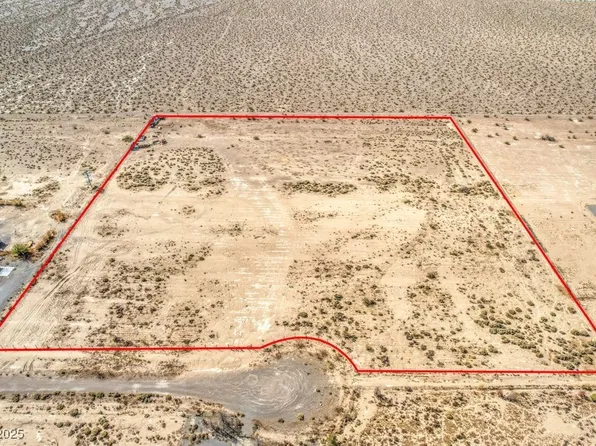 1300 Equestrian Ct, Pahrump, NV 89048