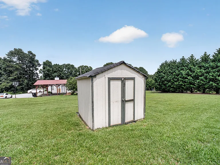 2591 Doc Hughes Rd — Photo 40