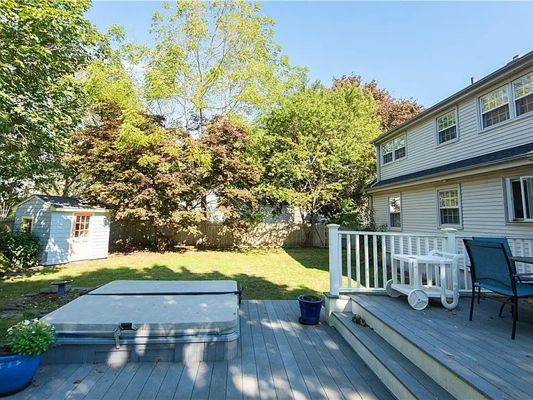 8 Fenner Ave — Photo 31