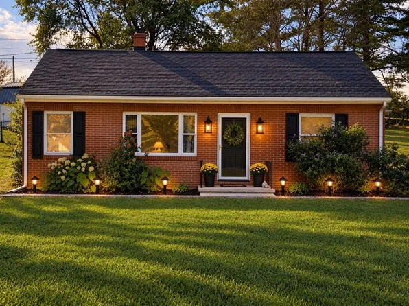 47 Dale Rd, Troutville, VA 24175