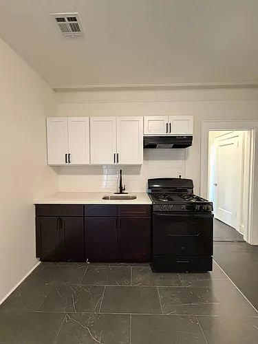 1009 S Orange Ave Photo 1