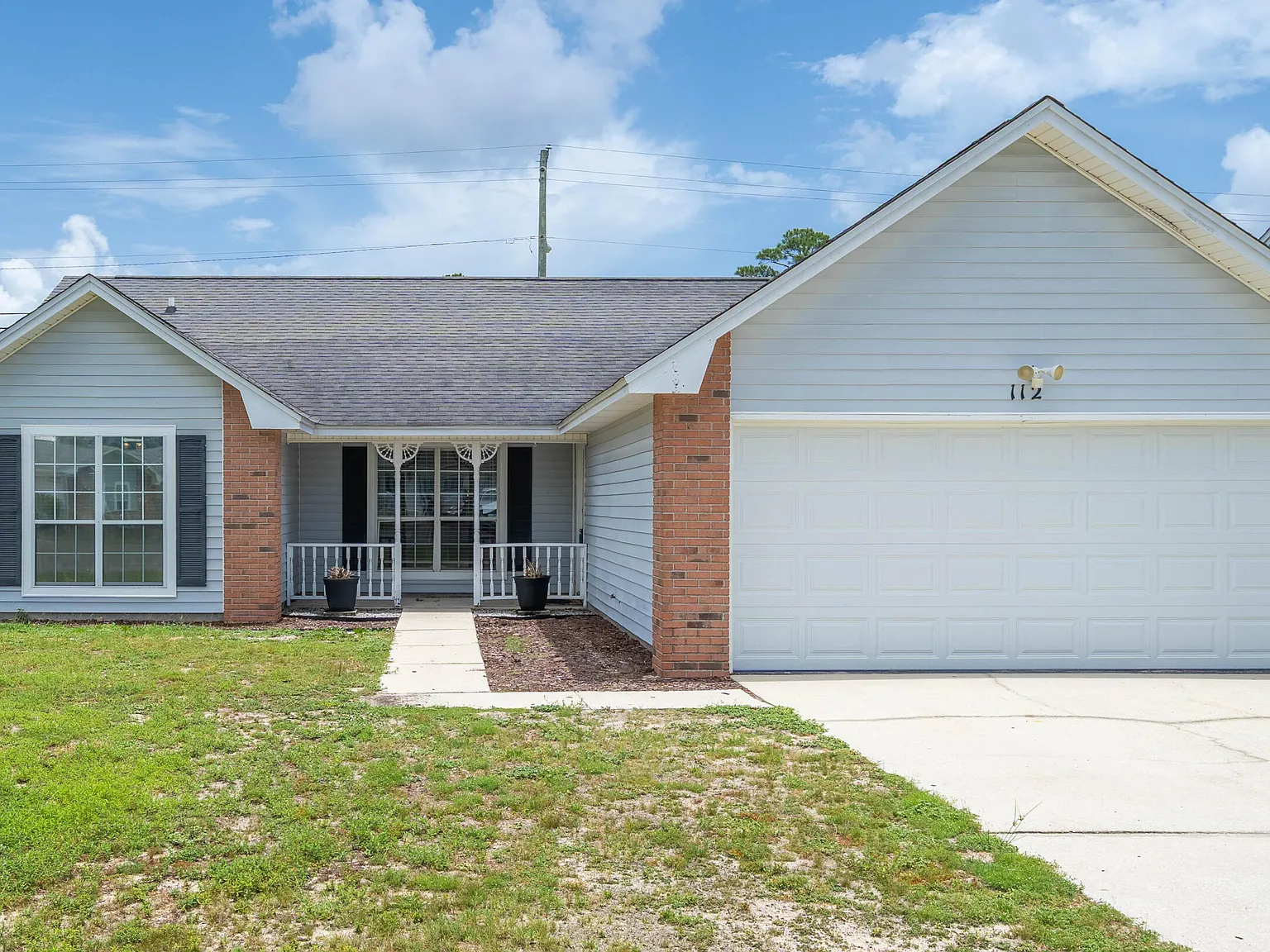 3 bed, 1374 sqft, $2,300 — Photo 1