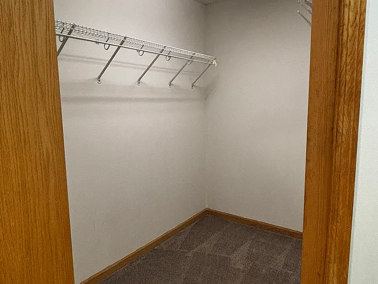 1545 Helen Ct — Photo 23
