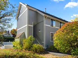274 Church St APT 1A, Guilford, CT 06437