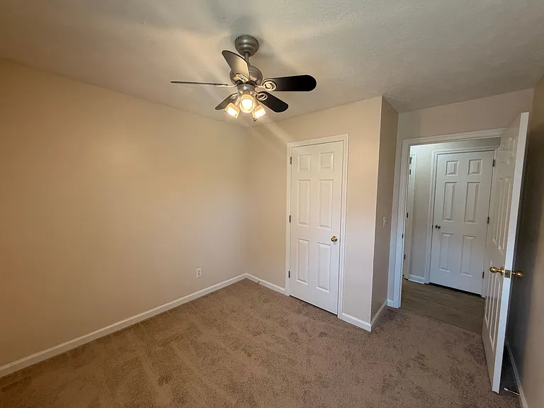 406B Hazelwood Dr — Photo 12