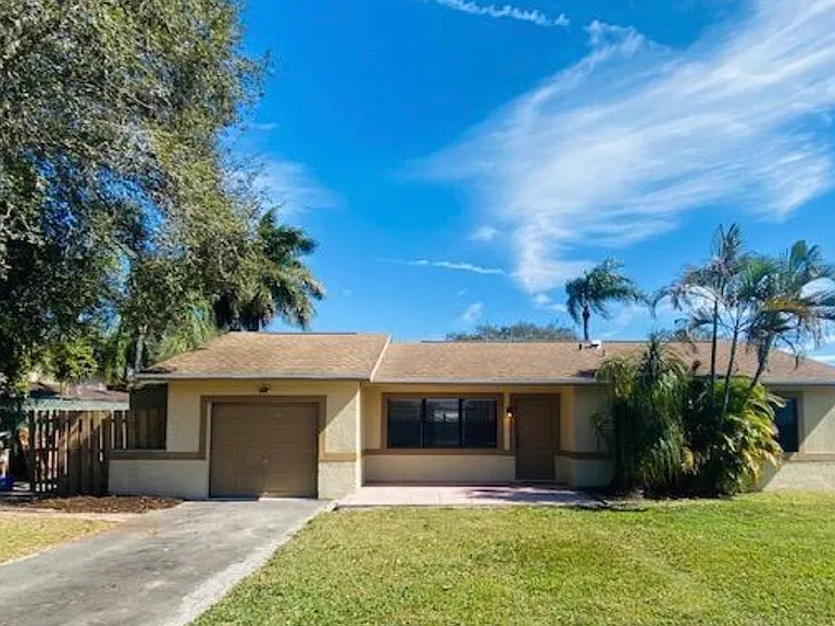 18437 Spanish Isles Pl — Photo 15