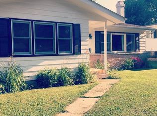 830 Dawn Ct, Dekalb, IL 60115