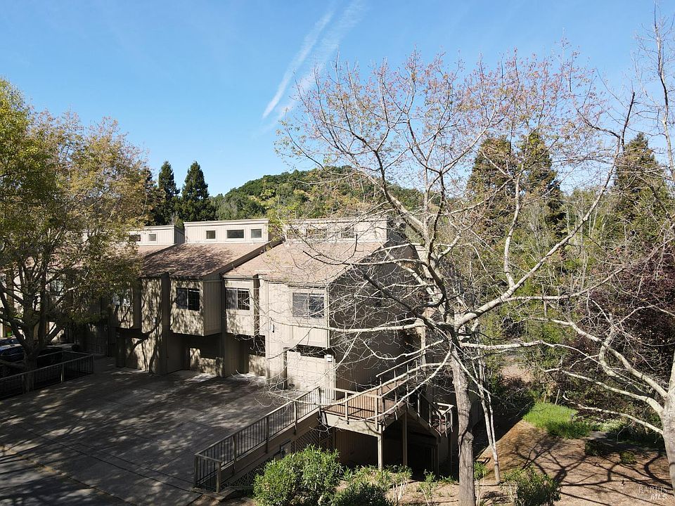 1st image of 194 Pelican Lane