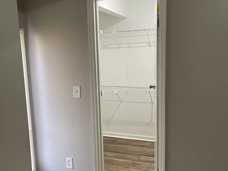 6855 Oakland Dr — Photo 25