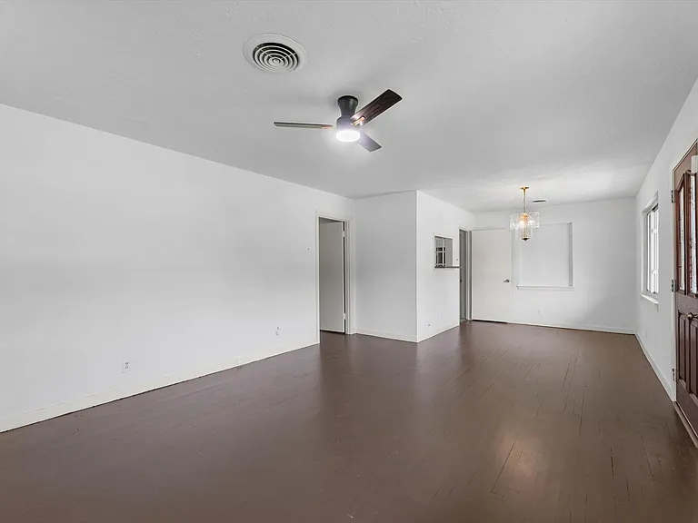 8549 Western Dr — Photo 6