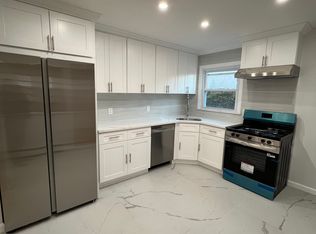 6 3rd Ave #1, Pt Washington, NY 11050
