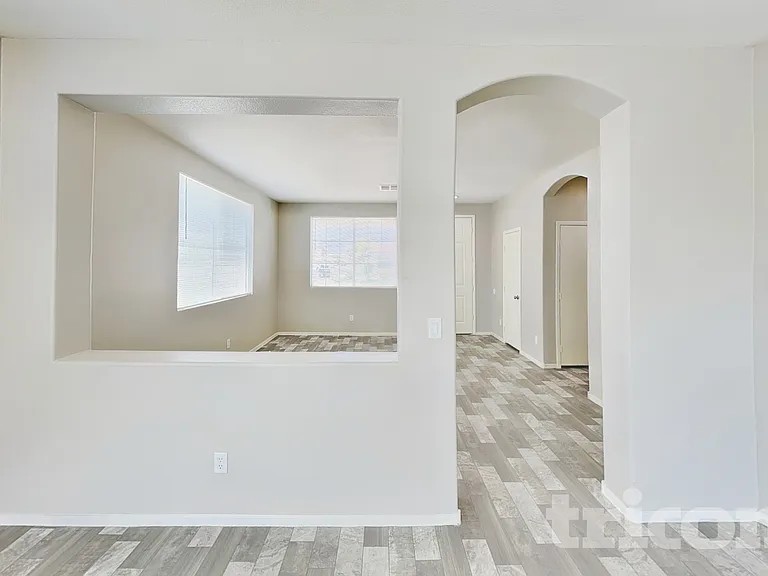 5616 Deer Run Ct — Photo 2