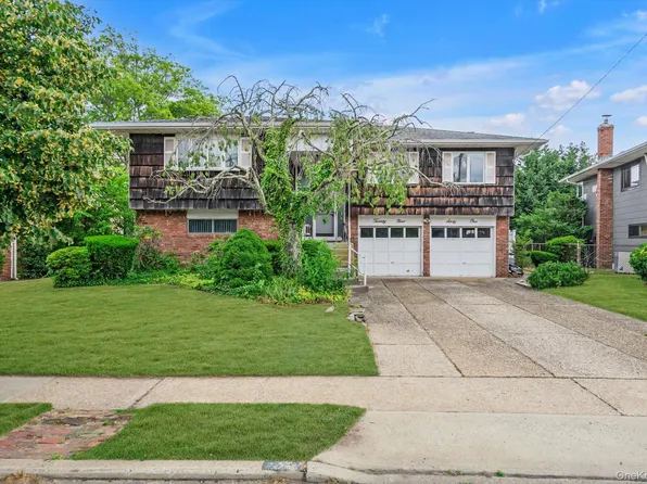 2961 Hewlett Avenue, South Merrick, NY 11566