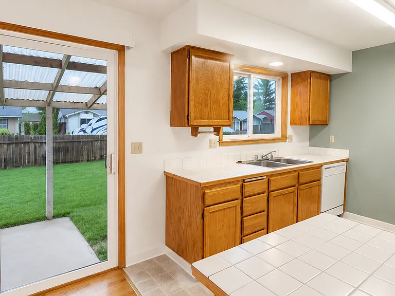 2330 Adkins Ct — Photo 7