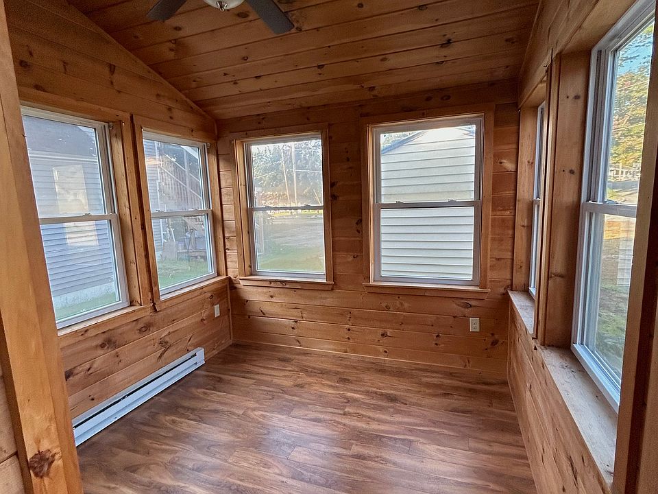 12 Gordon St Ashland NH Zillow