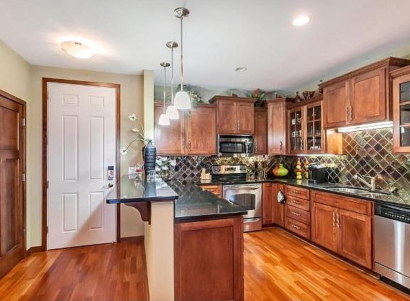 4th image of 150 E Travelers Trl APT 207