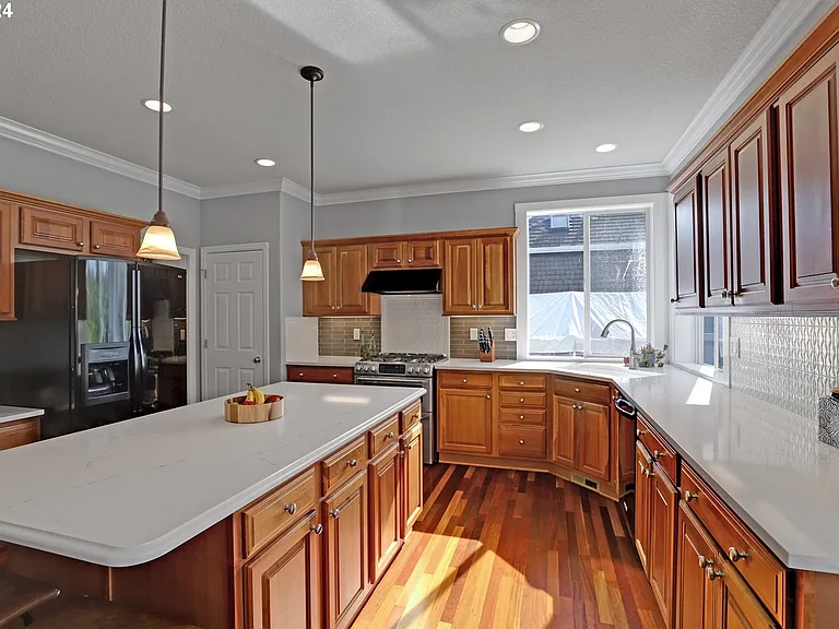 11868 NW Permian Ct — Photo 8
