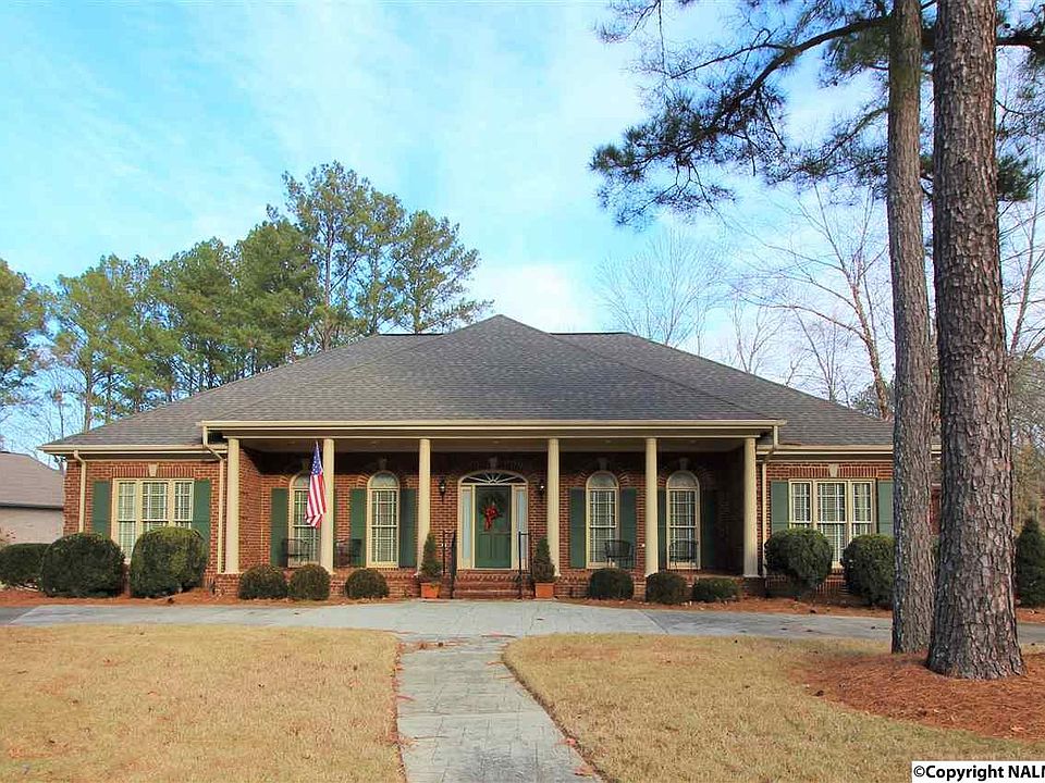 1st image of 4898 Cove Creek Dr SE