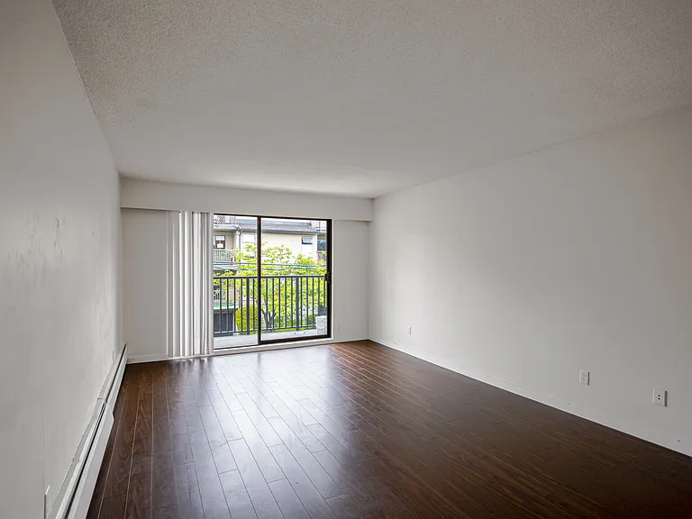 254 3rd St W #203 — Photo 9