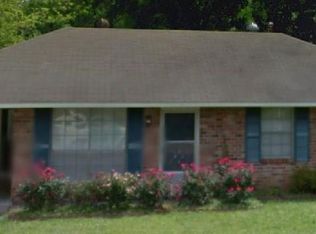 12124 Strauss Dr, Baton Rouge, LA 70811