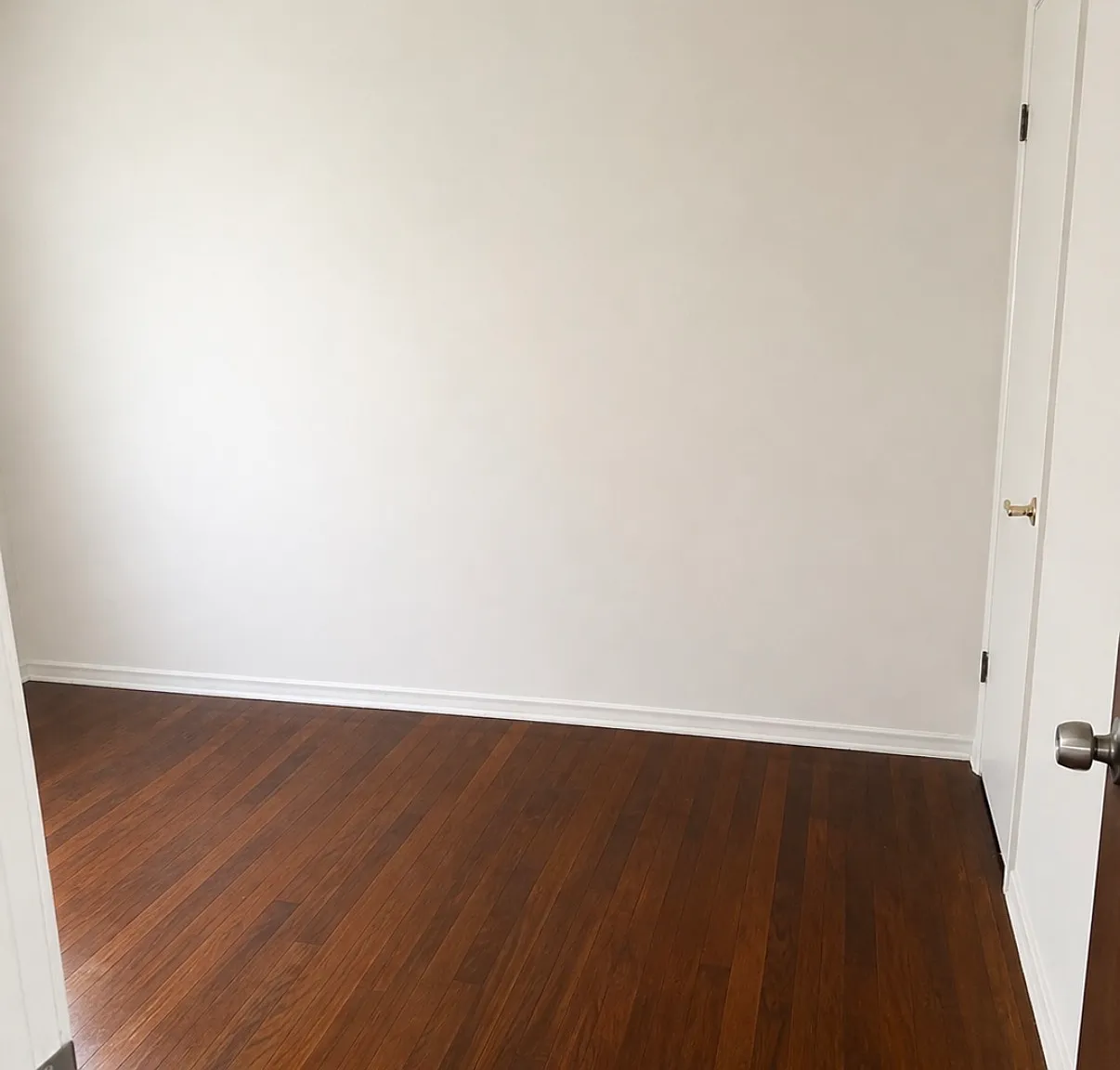 2 bed, 869 sqft, $1,300 — Photo 4