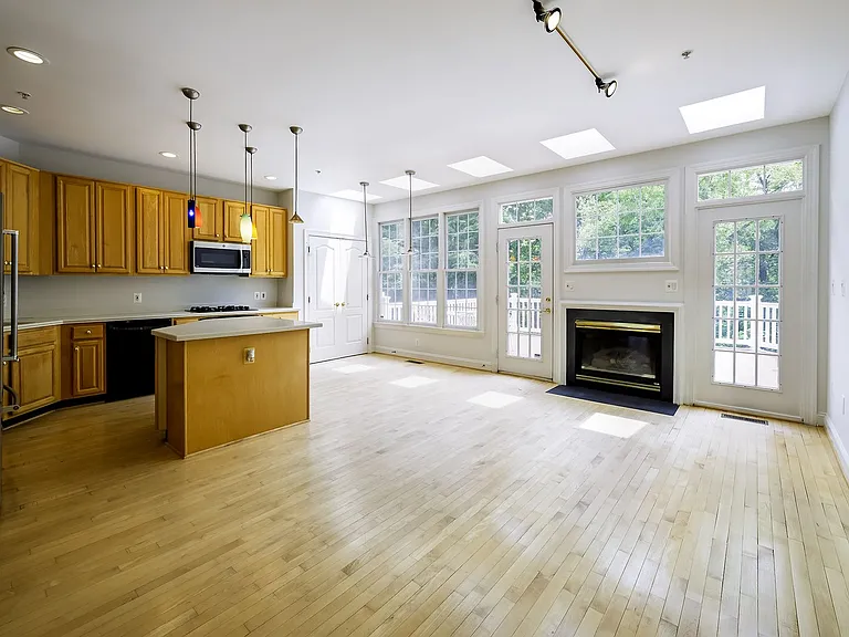 1156 Regal Oak Dr — Photo 14
