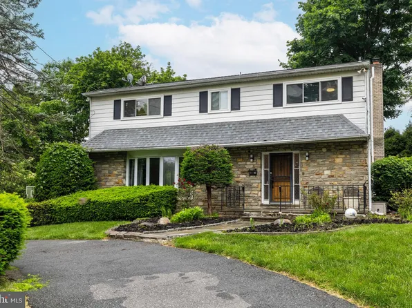 8100 Cedar Rd, Elkins Park, PA 19027