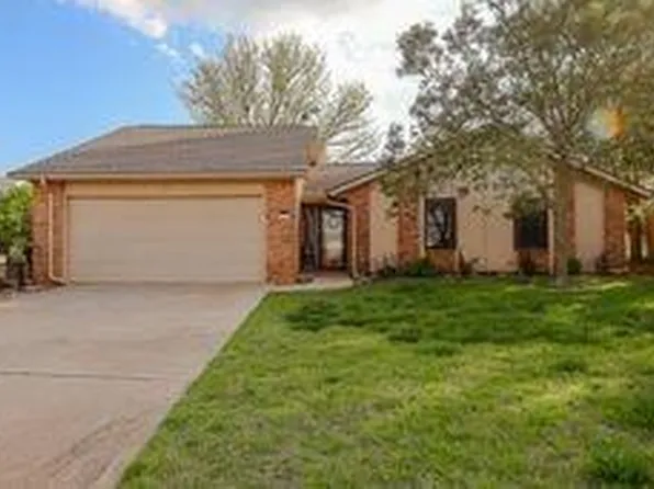2502 Five Oaks St, Norman, OK 73071