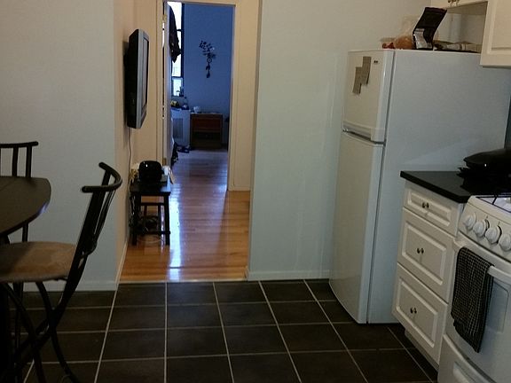 3rd image of 160 E 85th St APT 5E