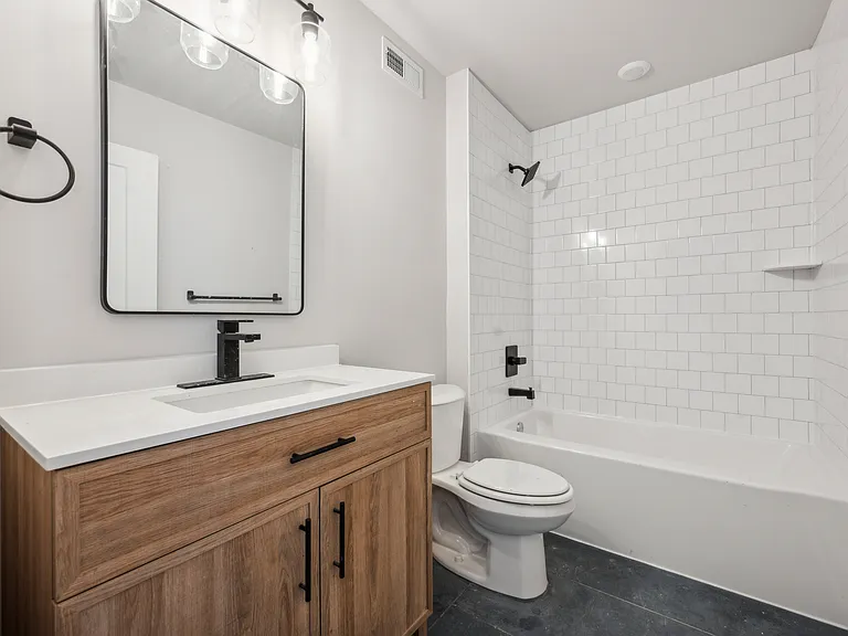 522 Green Ln #B — Photo 10