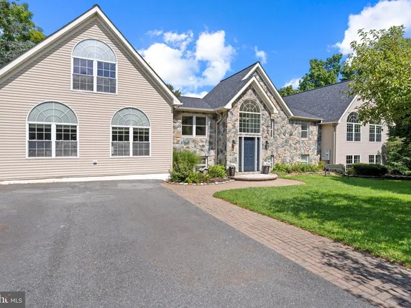 2696 Walston Rd, Mount Airy, MD 21771