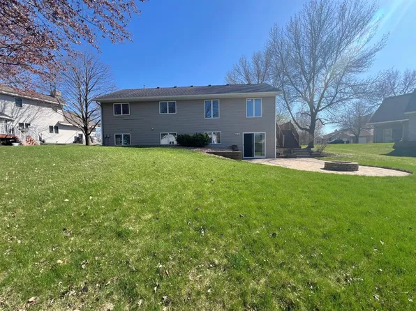 2210 9th Ave SE, Willmar, MN 56201