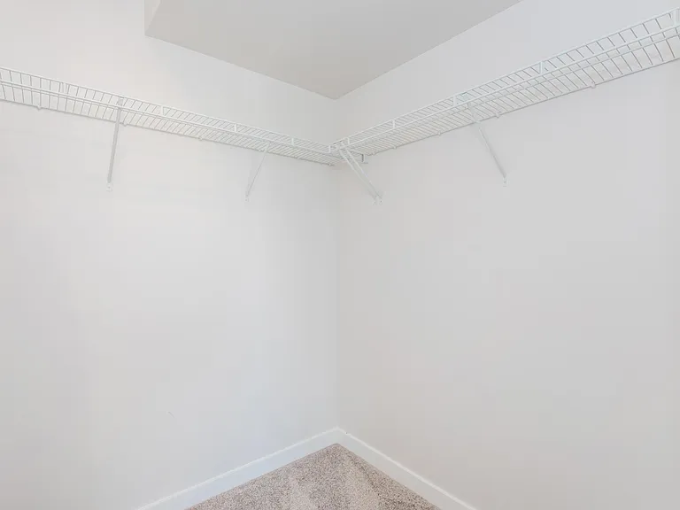 Linden Flats — Photo 91