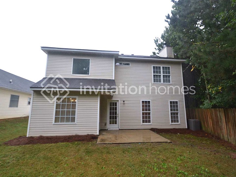 2nd image of 1717 Summit Creek Way