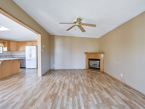4th image of 4105 Wesley St