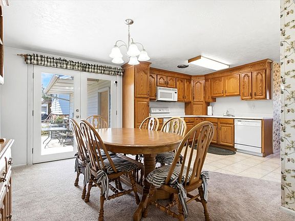5th image of 2041 W Mantle Ave