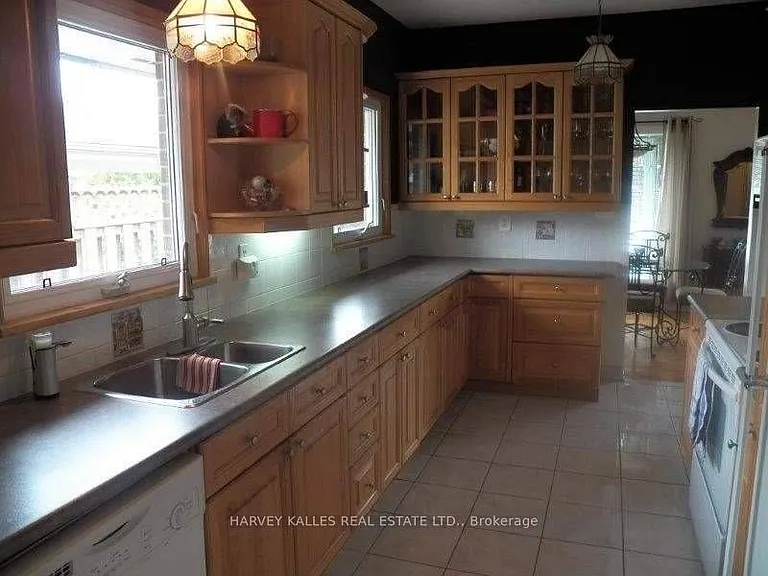 788 Batory Ave — Photo 10