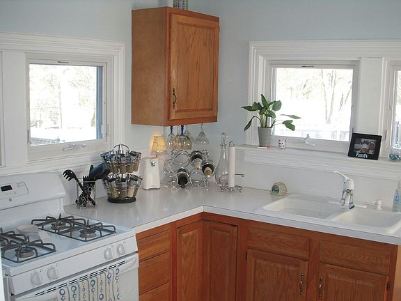 4th image of 1662 Willis Ave NW
