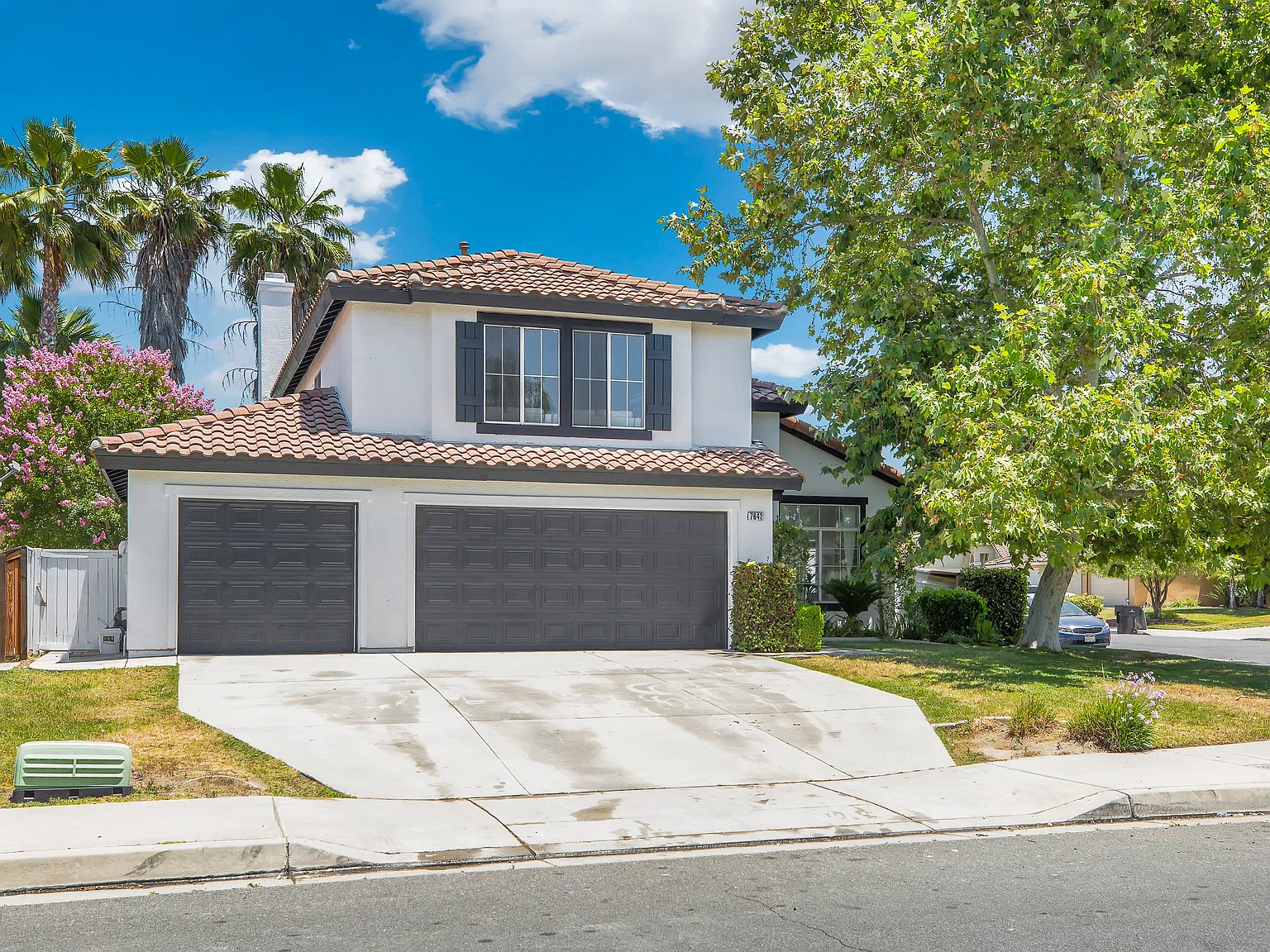 7642 Northrop Dr — Photo 3