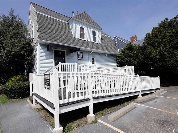 3rd image of 66 Rockdale Ave