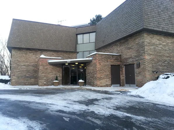 907 S Williams St APT 111, Westmont, IL 60559