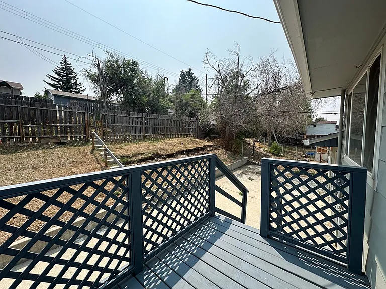 1755 Glendale Ave — Photo 15