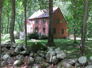 302 Carolina Nooseneck Rd, Richmond, RI 02898