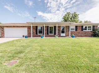 712 Nebraska St, Bethalto, IL