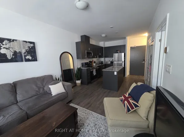 3285 Carding Mill Trl #204, Oakville, ON L6M 0Z5
