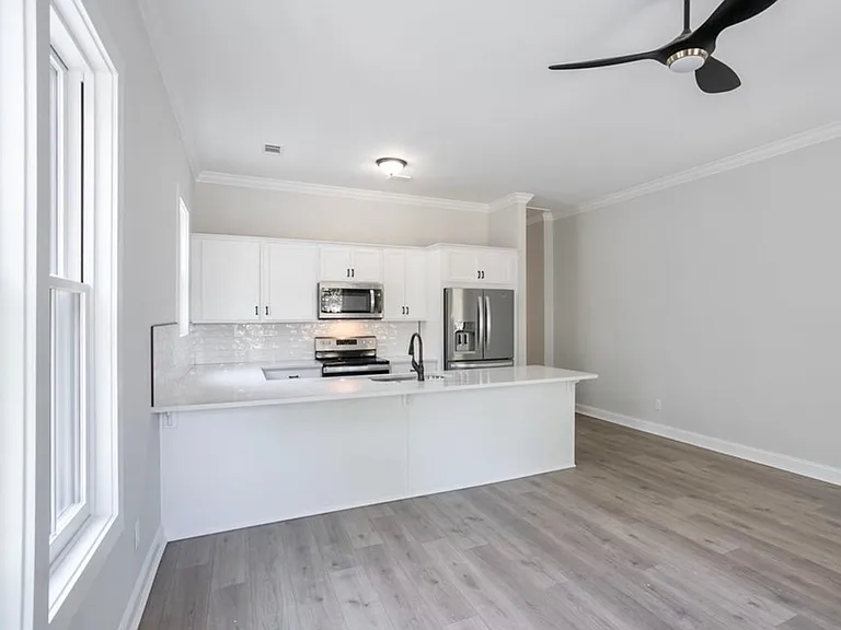1720 Barnard St #1720 — Photo 14