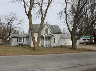 109 5th St NW, Mitchellville, IA 50169
