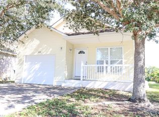 142 Leawood Cir, Naples, FL 34104