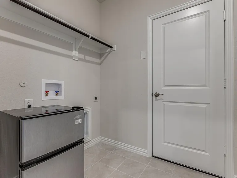 5011 Bellhurst Dr — Photo 13